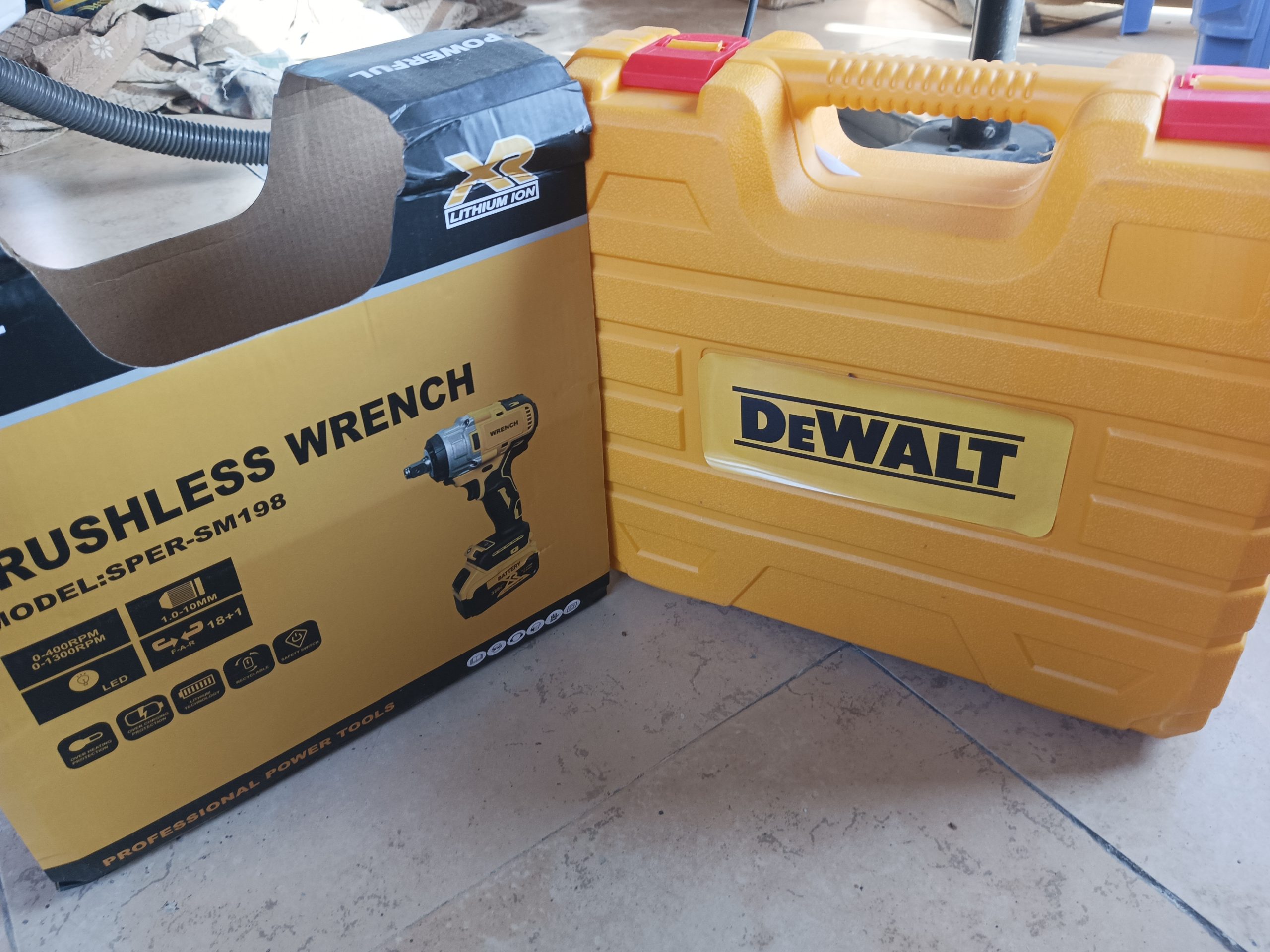Professional Dewalt 328v 6ah 4 in 1 Heavy duty Impact Wrench Toolkit & Double batteries with Fast charger briefcase packing - Image 2